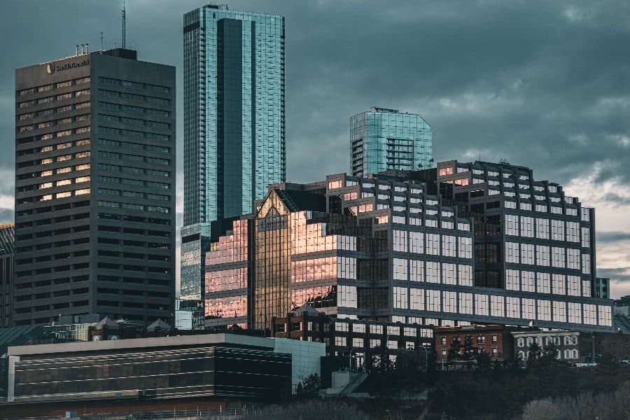 Le centre-ville d'Edmonton au crépuscule